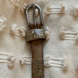 SAM BROWN - brown leather belt